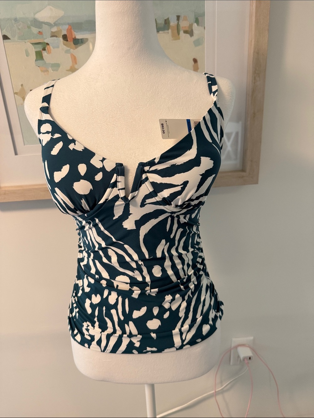 NWT 🌸 Anne Cole Navy and White Printed Camisole Tank Size 32DD/34D